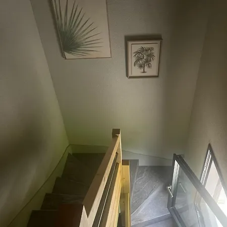 Les Du Plane